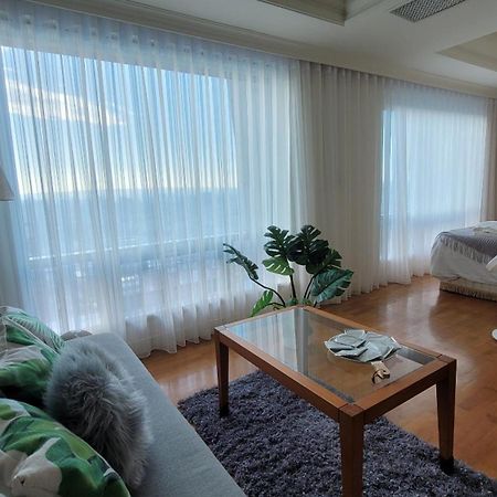 Corner Inn Taichung Buitenkant foto