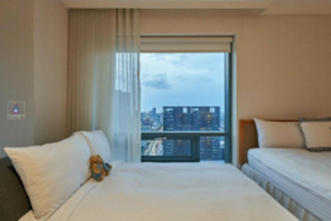 Corner Inn Taichung Buitenkant foto