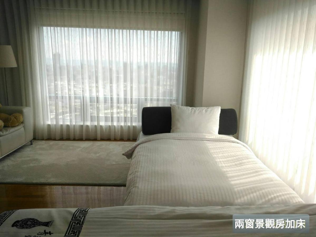 Corner Inn Taichung Buitenkant foto