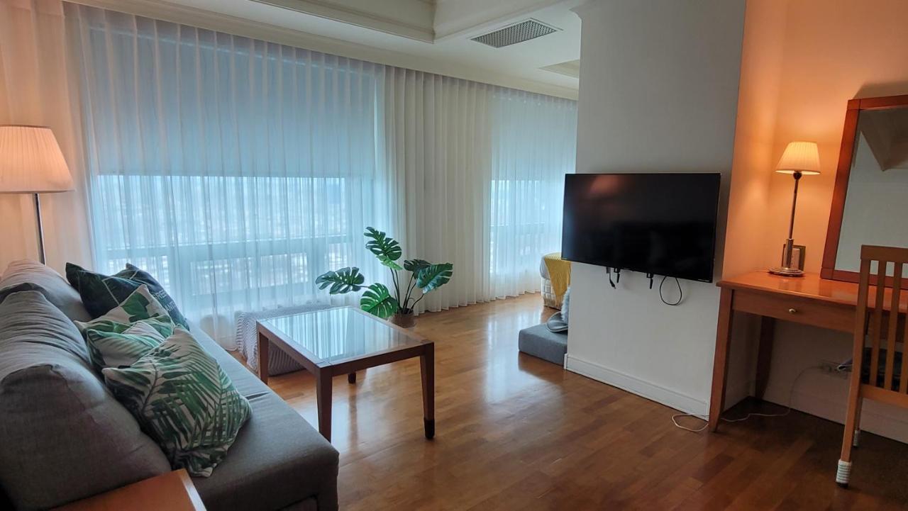 Corner Inn Taichung Buitenkant foto