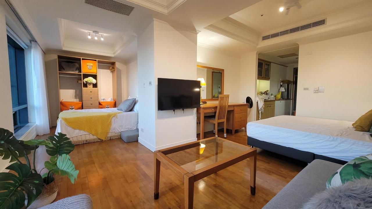 Corner Inn Taichung Buitenkant foto