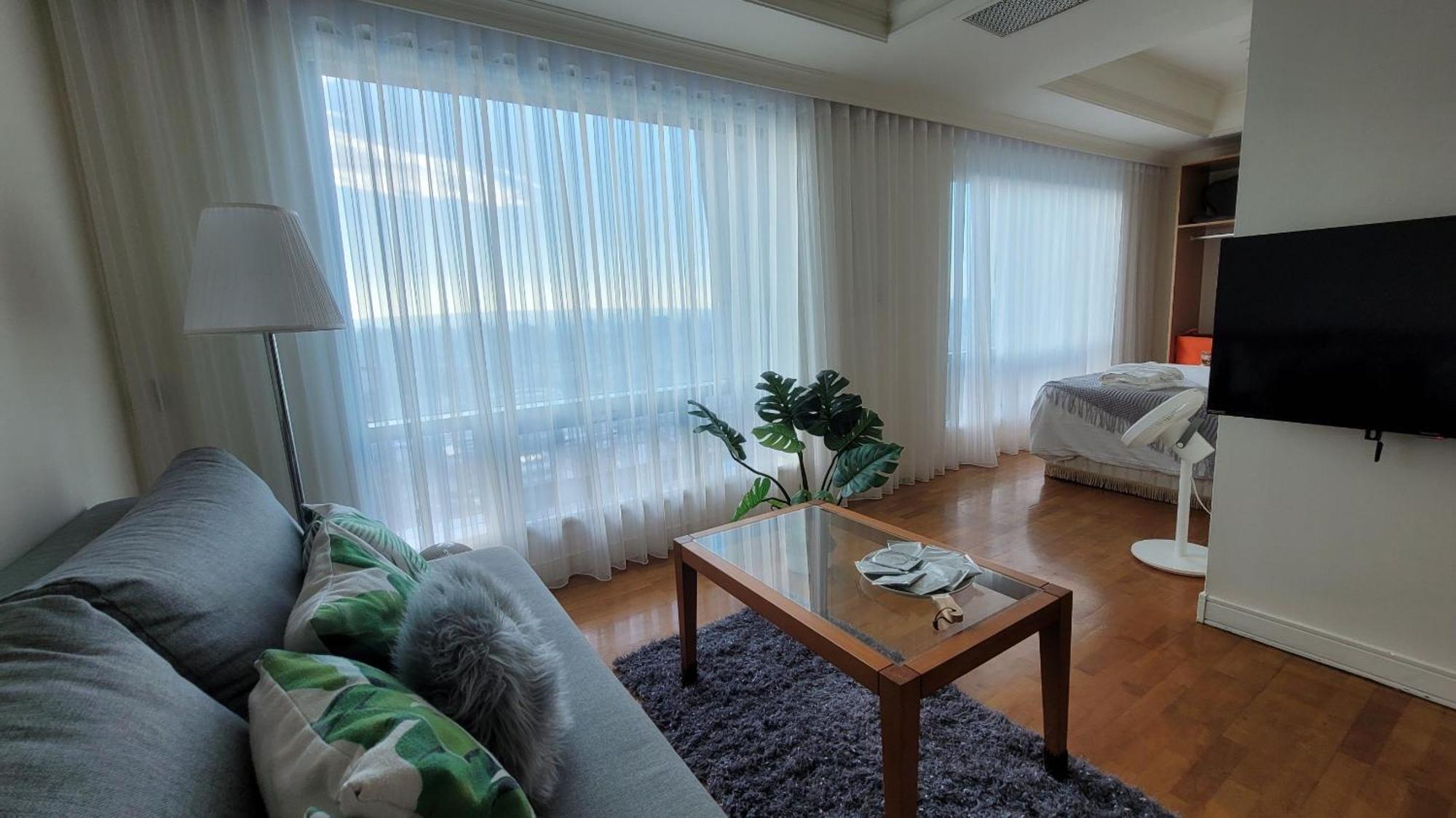 Corner Inn Taichung Buitenkant foto