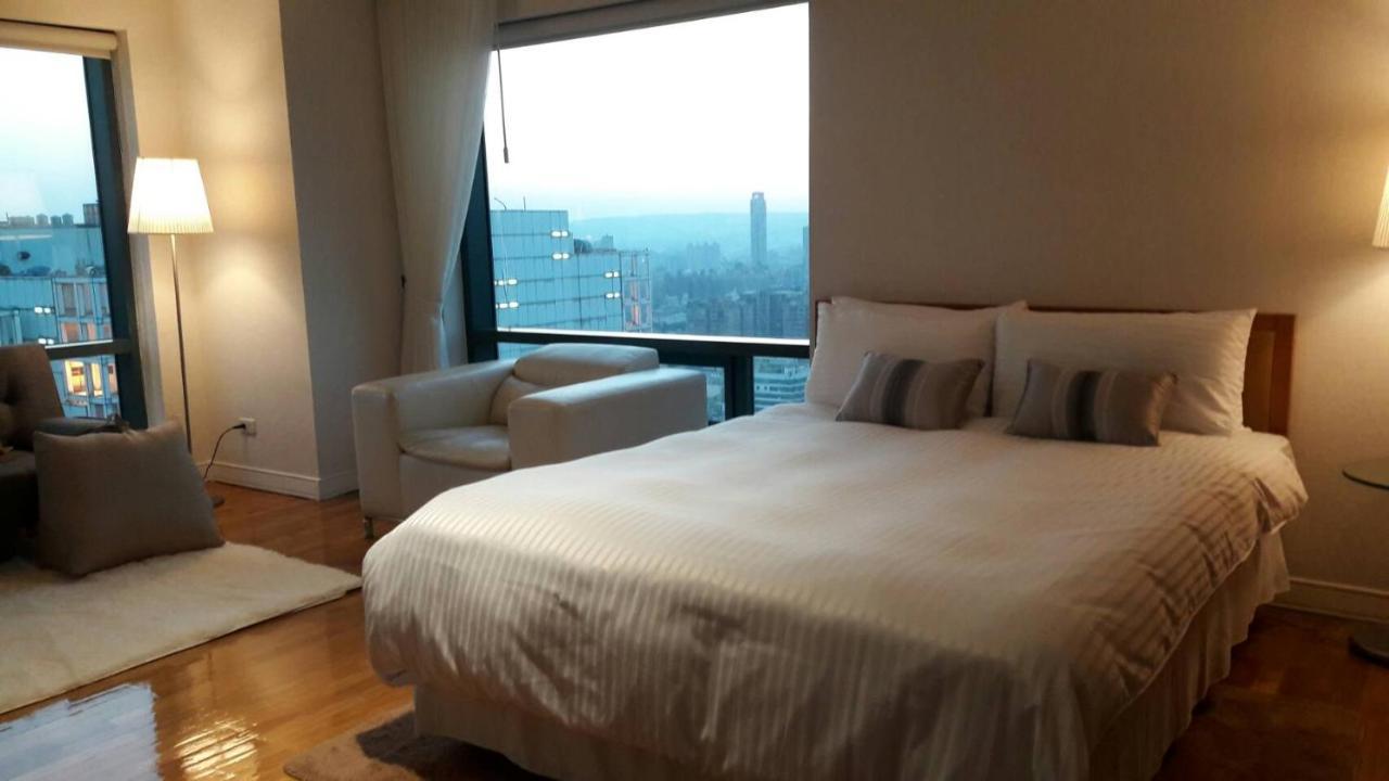 Corner Inn Taichung Buitenkant foto